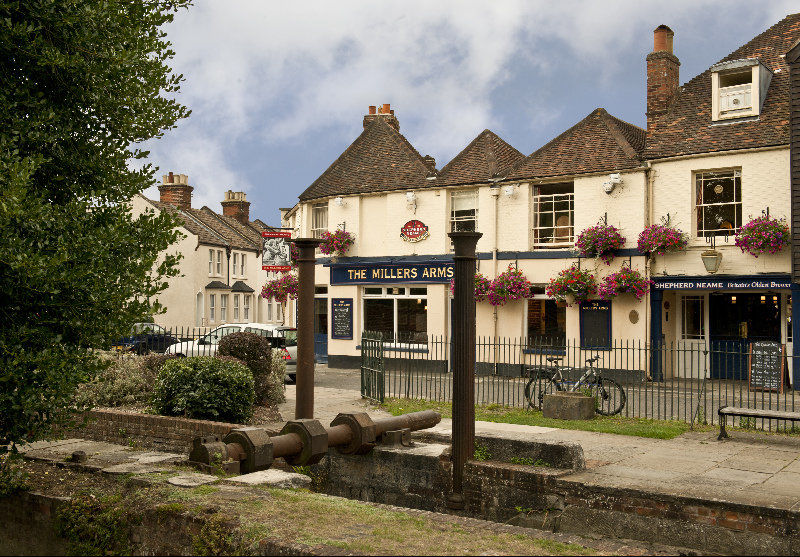 קנטרבורי The Millers Arms Inn מראה חיצוני תמונה